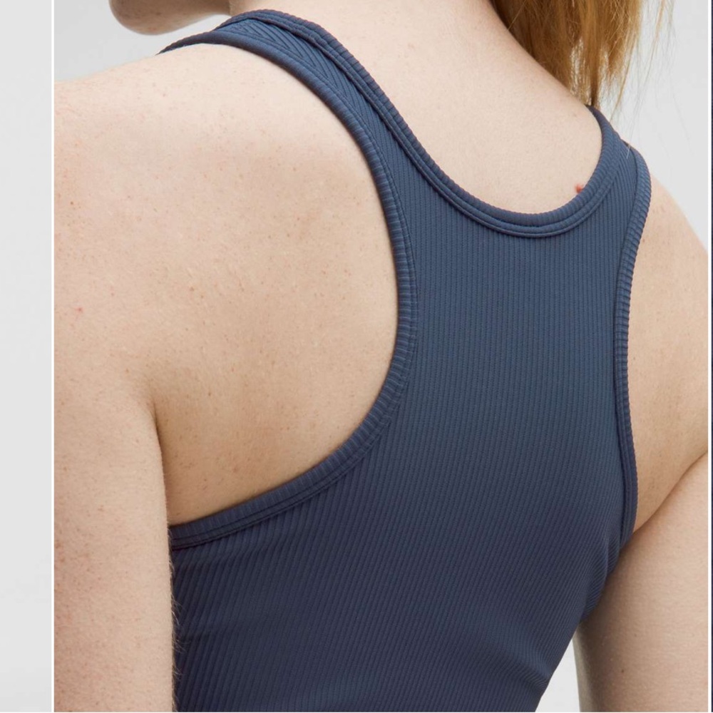 NWT Lululemon Power Pivot Tank - Picture 3 of 5